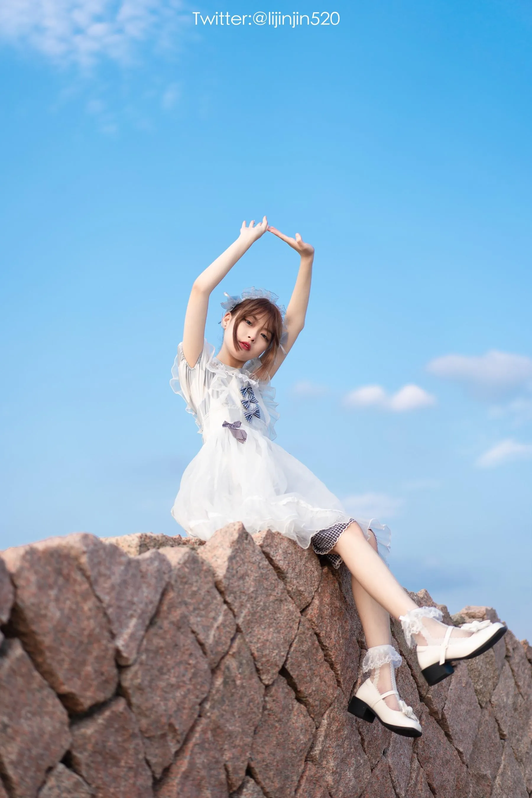 梨瑾瑾 – NO.13 草地 [22P]插图1